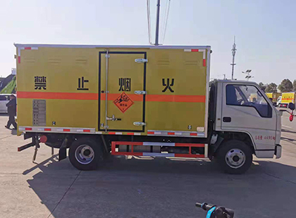 澜沧爆破器材运输车